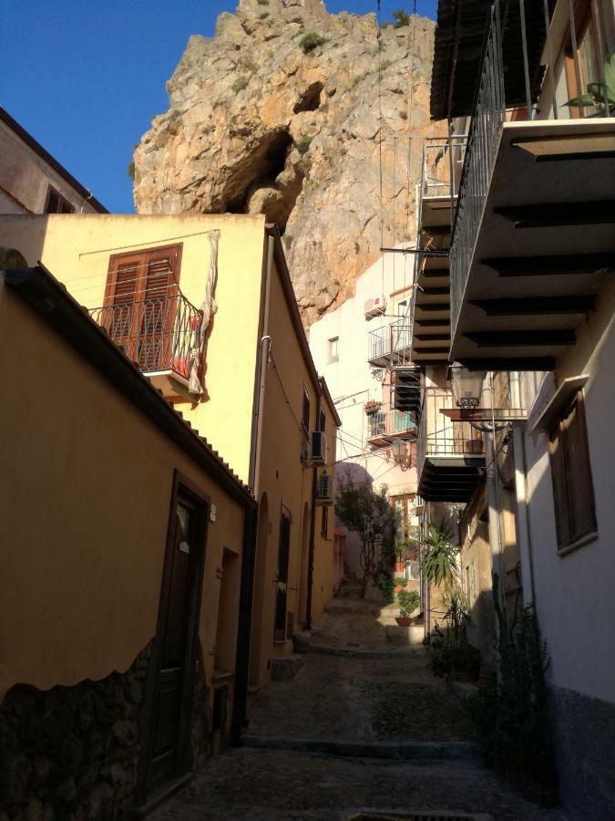 Domunua Holiday House Cefalu Exterior photo