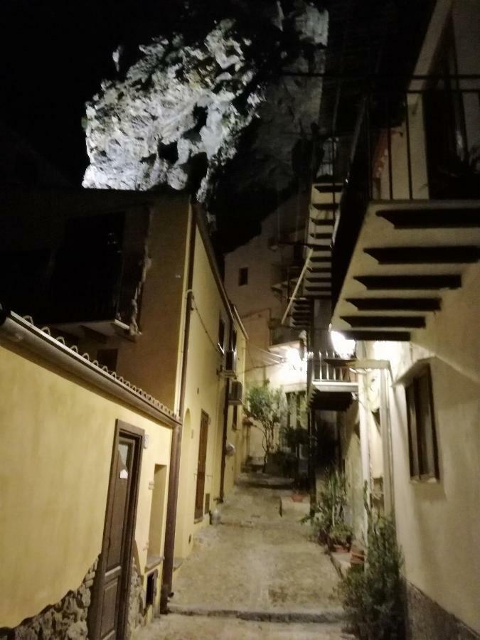 Domunua Holiday House Cefalu Exterior photo