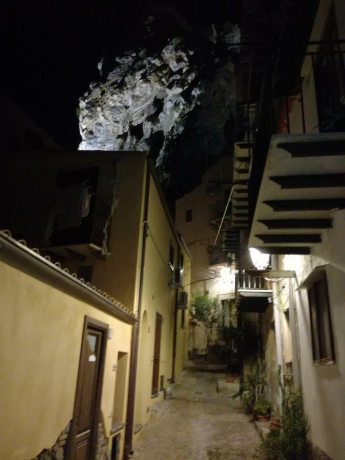 Domunua Holiday House Cefalu Exterior photo